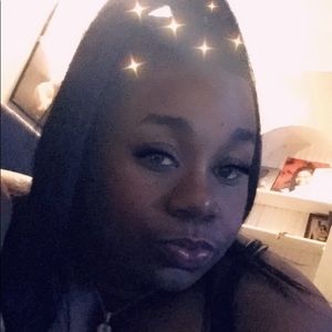 Meet your Posher, Brittney